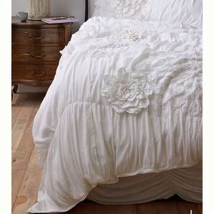 SALE Anthropologie Twin White Georgina Duvet Cover